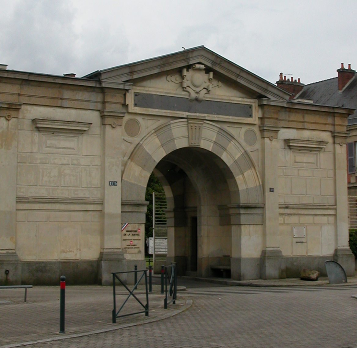 Prison femmes Rennes entrée